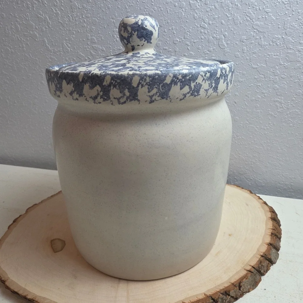 Vintage Blue Spongeware Heart Stoneware Cookie Jar Lid Canister Crock 9.75x7.5‎